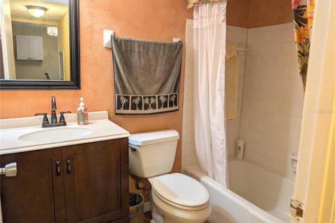 Condo in Bradenton, Florida, 2 bedrooms  № 1918043 - photo 26