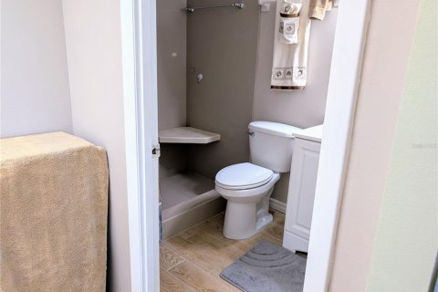 Condo in Bradenton, Florida, 2 bedrooms  № 1918043 - photo 22