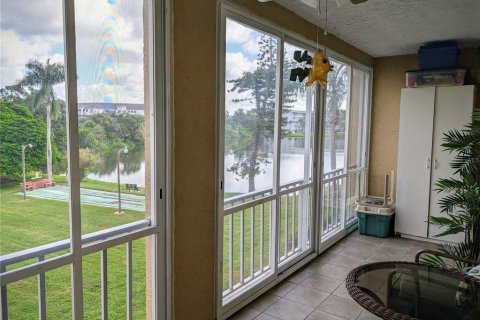 Condo in Bradenton, Florida, 2 bedrooms  № 1918043 - photo 30