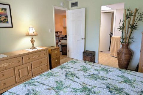 Condo in Bradenton, Florida, 2 bedrooms  № 1918043 - photo 20