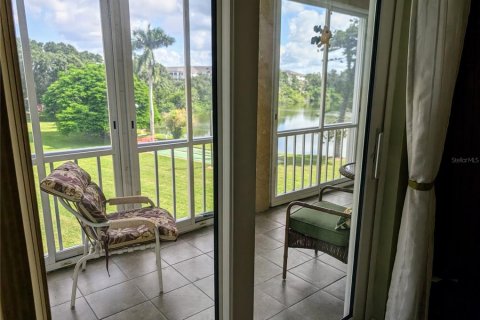 Condo in Bradenton, Florida, 2 bedrooms  № 1918043 - photo 19