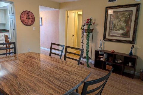 Condo in Bradenton, Florida, 2 bedrooms  № 1918043 - photo 10