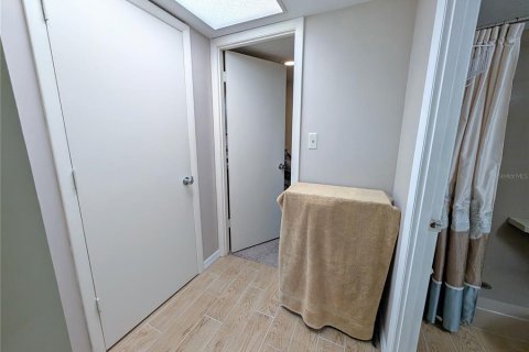 Condo in Bradenton, Florida, 2 bedrooms  № 1918043 - photo 21
