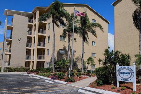 Condo in Bradenton, Florida, 2 bedrooms  № 1918043 - photo 2