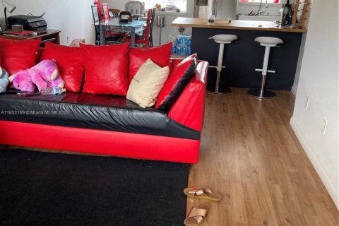 Copropriété à louer à Miami, Floride: 2 chambres, 88.44 m2 № 1962193 - photo 13