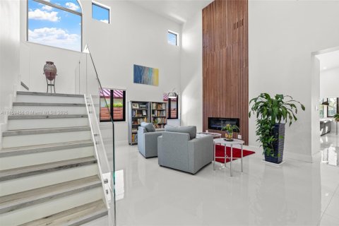 Casa en venta en Miami, Florida, 4 dormitorios, 198.44 m2 № 1888082 - foto 6
