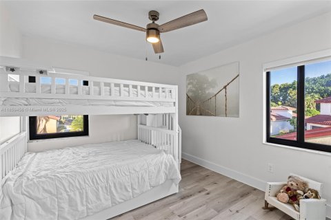 Casa en venta en Miami, Florida, 4 dormitorios, 198.44 m2 № 1888082 - foto 28