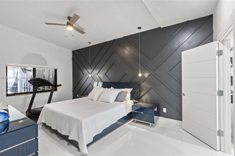 Casa en venta en Miami, Florida, 4 dormitorios, 198.44 m2 № 1888082 - foto 20