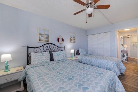 Condo in Saint Petersburg, Florida, 2 bedrooms  № 1112432 - photo 24