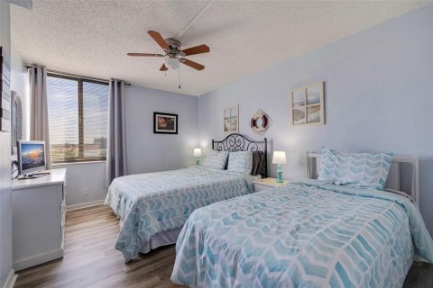 Condo in Saint Petersburg, Florida, 2 bedrooms  № 1112432 - photo 23