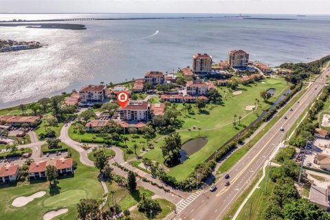 Condo in Saint Petersburg, Florida, 2 bedrooms  № 1112432 - photo 29