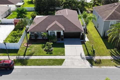 Casa en alquiler en Kissimmee, Florida, 4 dormitorios, 193.98 m2 № 1840343 - foto 1