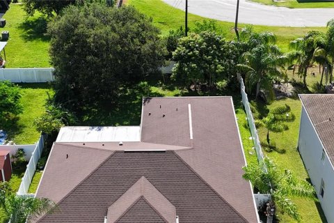 Casa en alquiler en Kissimmee, Florida, 4 dormitorios, 193.98 m2 № 1840343 - foto 12
