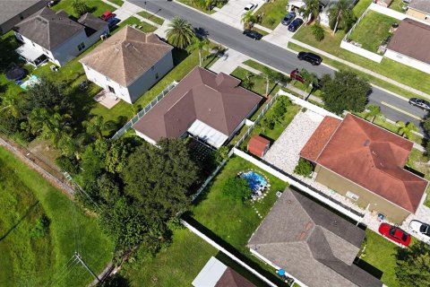 Casa en alquiler en Kissimmee, Florida, 4 dormitorios, 193.98 m2 № 1840343 - foto 4