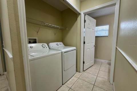 Casa en alquiler en Kissimmee, Florida, 4 dormitorios, 193.98 m2 № 1840343 - foto 28