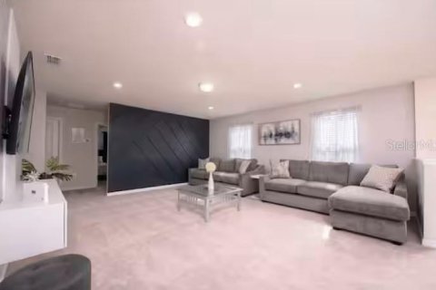 Casa en venta en Davenport, Florida, 7 dormitorios, 304.91 m2 № 2234511 - foto 6