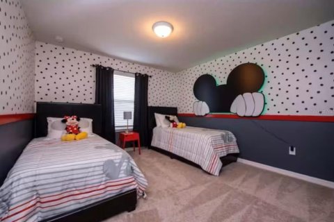 Casa en venta en Davenport, Florida, 7 dormitorios, 304.91 m2 № 2234511 - foto 9