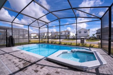 Casa en venta en Davenport, Florida, 7 dormitorios, 304.91 m2 № 2234511 - foto 18