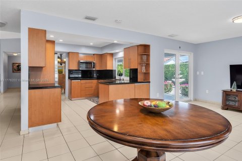 Villa ou maison à vendre à Miami, Floride: 4 chambres, 202.06 m2 № 1740050 - photo 14
