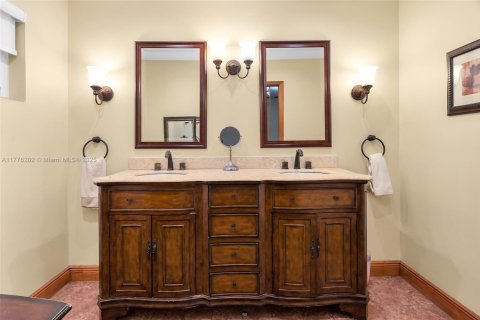 Villa ou maison à vendre à Miami, Floride: 4 chambres, 202.06 m2 № 1740050 - photo 22
