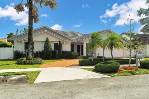 Villa ou maison à vendre à Miami, Floride: 4 chambres, 202.06 m2 № 1740050 - photo 25