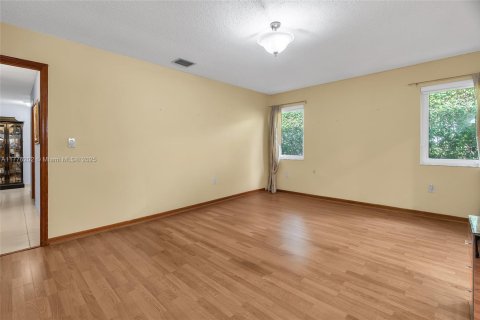 Villa ou maison à vendre à Miami, Floride: 4 chambres, 202.06 m2 № 1740050 - photo 20