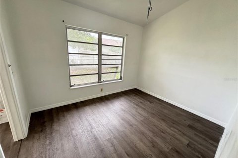 House in Tampa, Florida 3 bedrooms, 138.61 sq.m. № 2109764 - photo 7