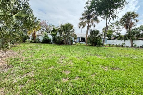 House in Tampa, Florida 3 bedrooms, 138.61 sq.m. № 2109764 - photo 17
