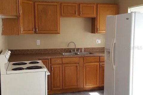 Casa en venta en Lakeland, Florida, 4 dormitorios, 106.47 m2 № 2230955 - foto 2