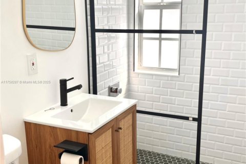 Купить кондоминиум в Майами-Бич, Флорида 1 спальня, 49.05м2, № 1929136 - фото 13