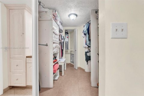 Copropriété à vendre à Lauderdale Lakes, Floride: 2 chambres, 102.38 m2 № 2012200 - photo 16