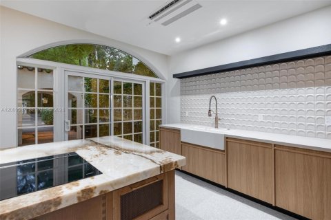 Villa ou maison à vendre à Coral Gables, Floride: 3 chambres, 211.17 m2 № 2069088 - photo 14