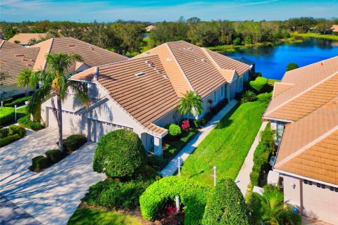 Casa en venta en Lakewood Ranch, Florida, 3 dormitorios, 160.72 m2 № 1524716 - foto 1