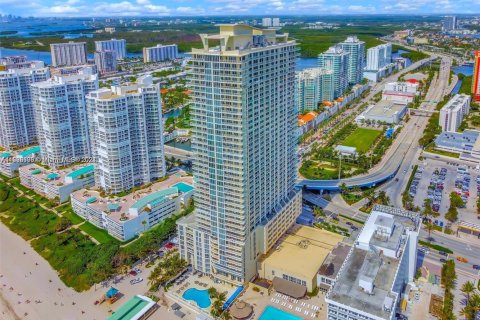 Copropriété à louer à Sunny Isles Beach, Floride: 2 chambres, 132.2 m2 № 1764973 - photo 16