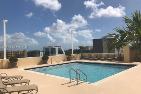 Apartamento en alquiler en Miami, Florida, 2 dormitorios, 94.2 m2 № 1998114 - foto 29