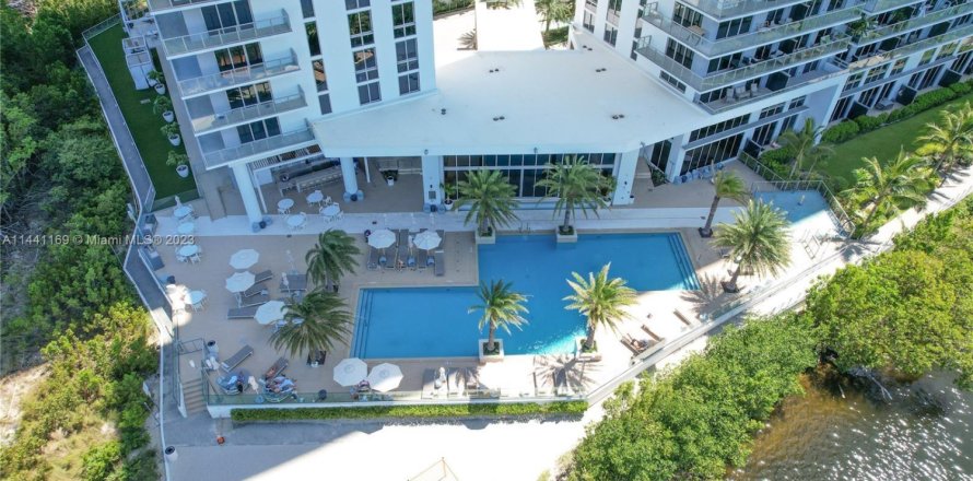 Condominio en North Miami Beach, Florida, 1 dormitorio № 1161778