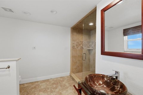 Casa en venta en Sarasota, Florida, 3 dormitorios, 150.97 m2 № 2207400 - foto 19