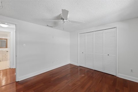 Casa en venta en Sarasota, Florida, 3 dormitorios, 150.97 m2 № 2207400 - foto 23