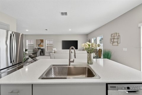 House in Riverview, Florida 5 bedrooms, 230.3 sq.m. № 1913529 - photo 16