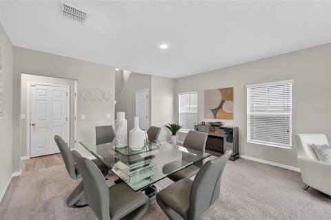 House in Riverview, Florida 5 bedrooms, 230.3 sq.m. № 1913529 - photo 8