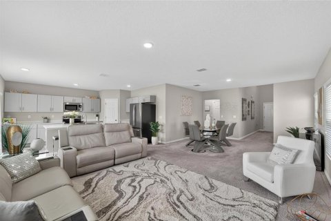 House in Riverview, Florida 5 bedrooms, 230.3 sq.m. № 1913529 - photo 11