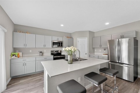 House in Riverview, Florida 5 bedrooms, 230.3 sq.m. № 1913529 - photo 12