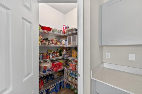 House in Riverview, Florida 5 bedrooms, 230.3 sq.m. № 1913529 - photo 18