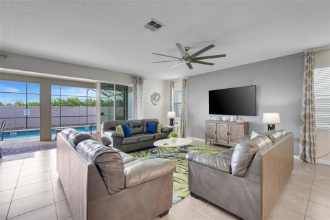 House in SOLARA RESORT in Kissimmee, Florida 9 bedrooms, 405.33 sq.m. № 2150946 - photo 12