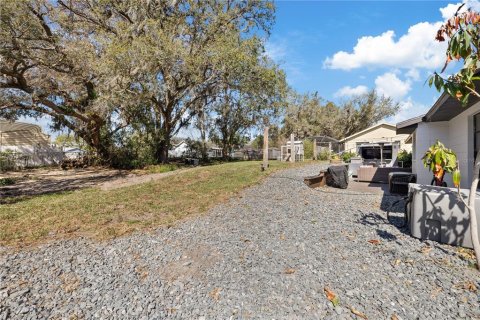 House in San Antonio, Florida 3 bedrooms, 100.15 sq.m. № 1903301 - photo 24