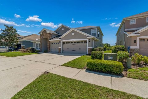 House in Wesley Chapel, Florida 5 bedrooms, 311.97 sq.m. № 2224747 - photo 4