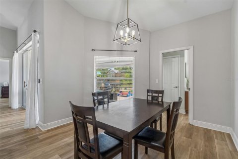 House in Wesley Chapel, Florida 5 bedrooms, 311.97 sq.m. № 2224747 - photo 28