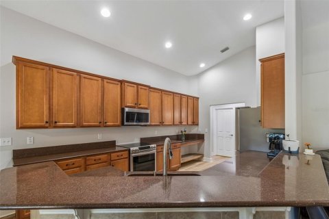 House in Wesley Chapel, Florida 5 bedrooms, 311.97 sq.m. № 2224747 - photo 22