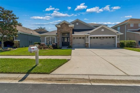 House in Wesley Chapel, Florida 5 bedrooms, 311.97 sq.m. № 2224747 - photo 5