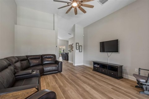 House in Wesley Chapel, Florida 5 bedrooms, 311.97 sq.m. № 2224747 - photo 19